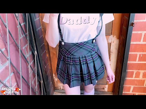 ❤️ Schoolgirl Mengisap penisnya dalam-dalam dan meniduri alih-alih kelas. ❌ porno indah di id.camporner.top ️❤